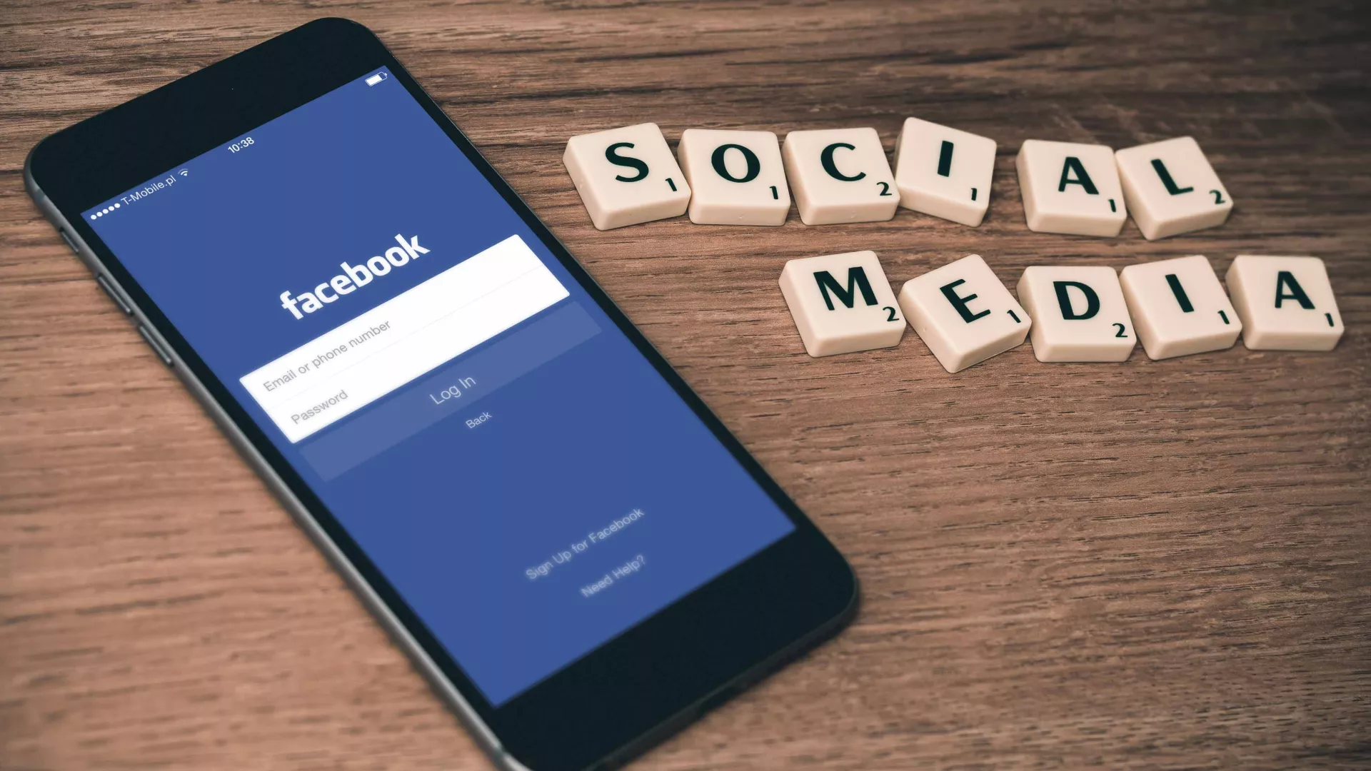 facebook.jpg facebook.jpg